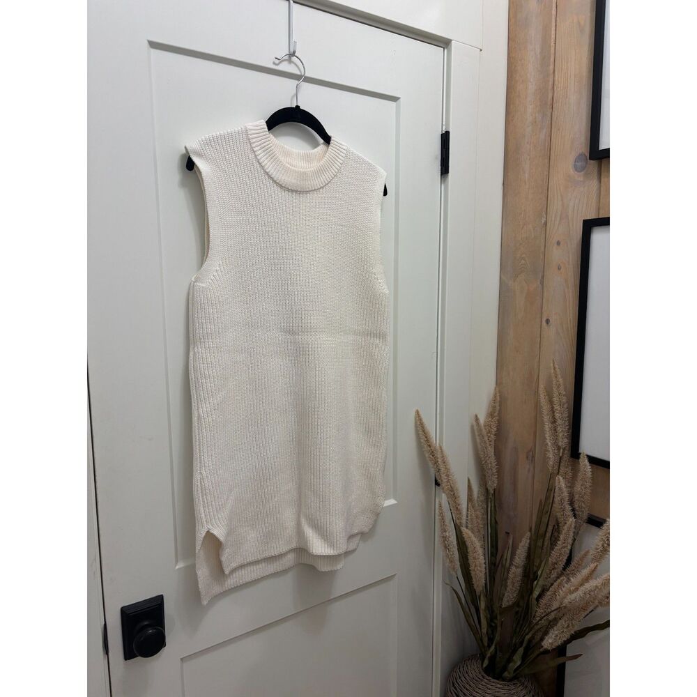 H&M Cream Ribbed Knit Sleeveless Sweater Vest